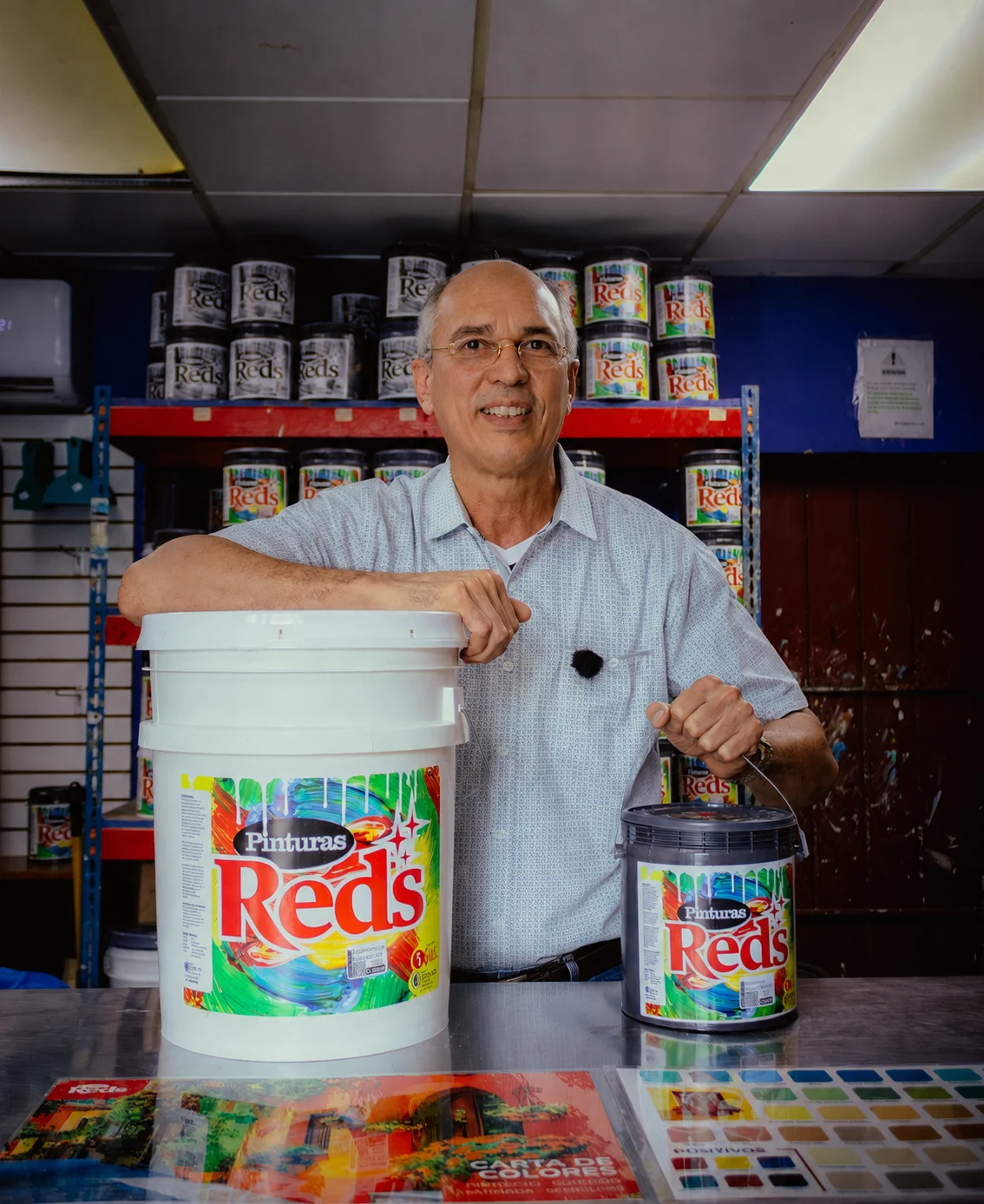 Promoción Compra una Cubeta y Llévate un Galón Gratis · Pinturas Reds